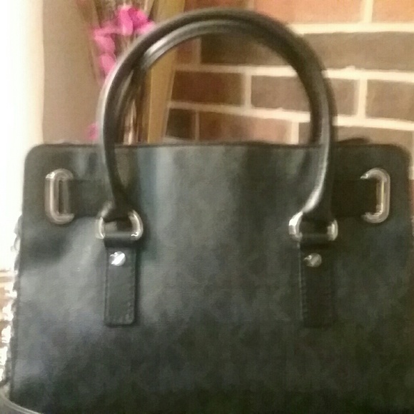 Micheal kors handbag - Picture 3 of 4
